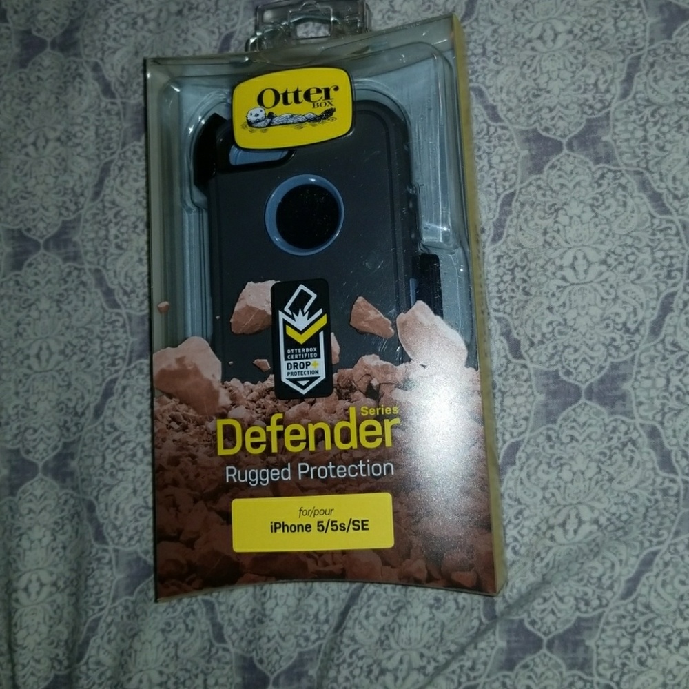 Otter box defender. Rugged protection